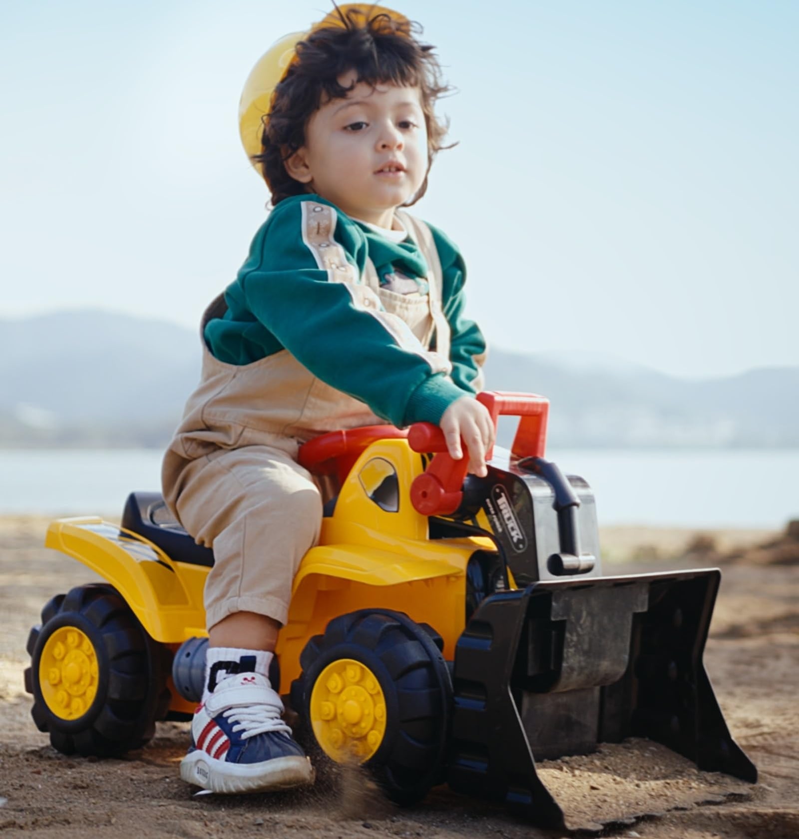 Toddler Ride On Excavator with Adjustable Bucket and Digger Scooper