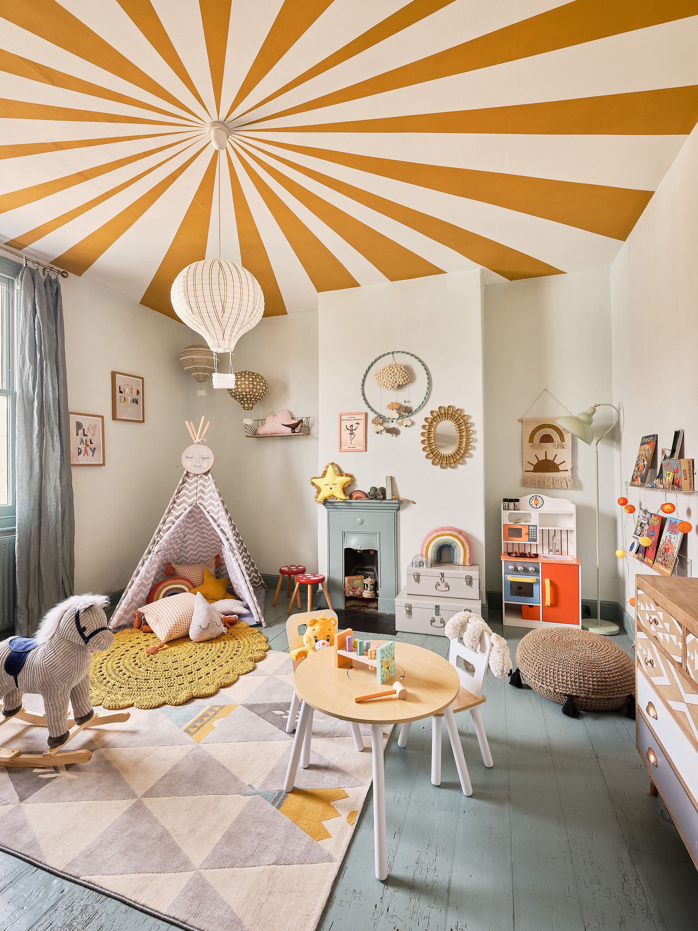 playroom-ideas-paint-1674048334_557e5fb4-4ec6-436e-82b9-4de2704b2ce8.jpg